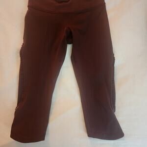 Lululemon Cropped Leggings - Ruched Side Detail -